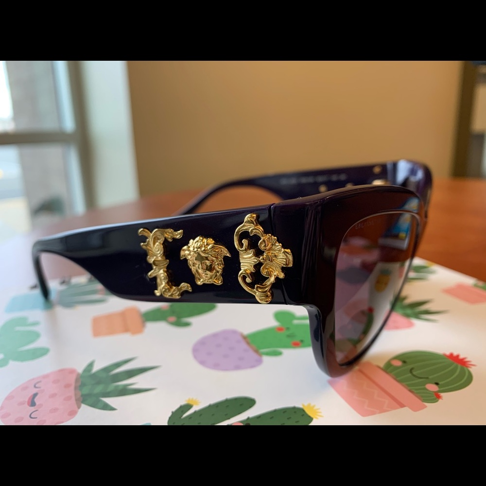 VERSACE VE4322 CAT EYE SUNGLASSES